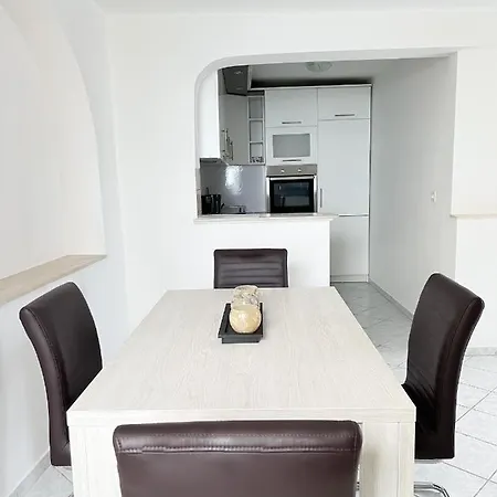 Apartamento Pavi Baška Voda